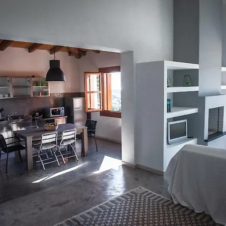 Del Mandorlo Villa *